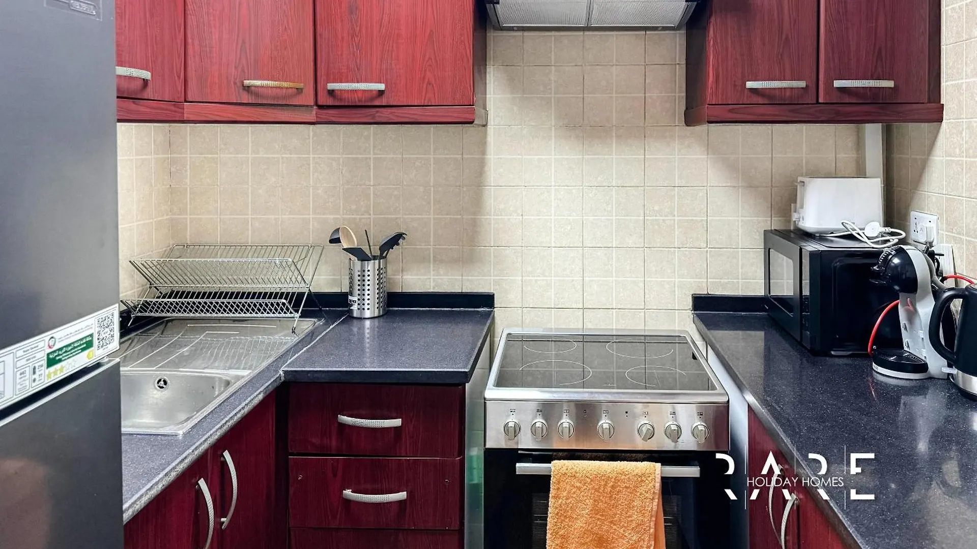 شقة Rare Holiday Homes - Mediterranean Cluster - Near Ibn Battuta Mall - Discovery Garden - Building# Med 38 - Rg03 دبي